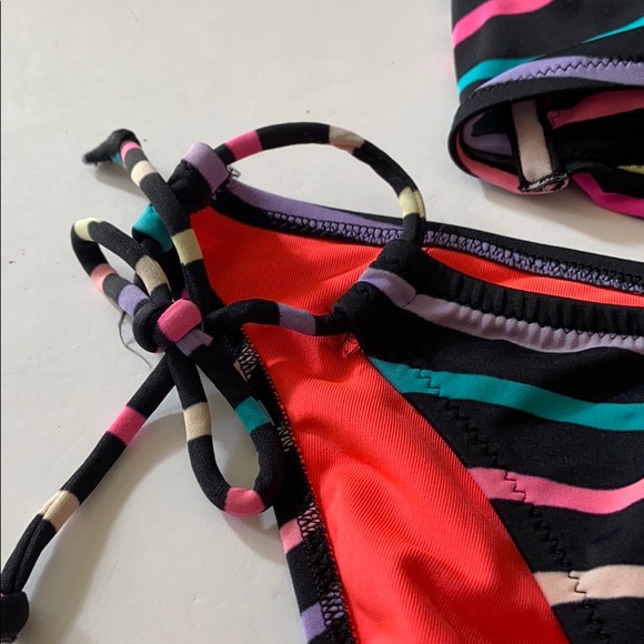 Victoria Secret bikini - Picture 5 of 10